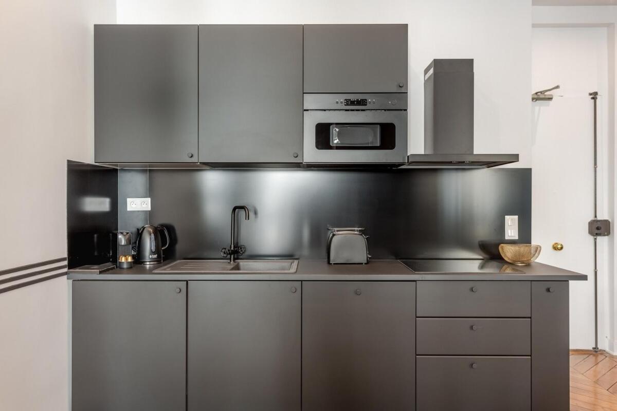 V2d Vivid Elegance Near Palais Royal 4p Apartment *