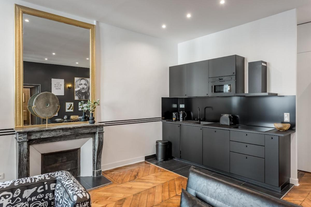 Apartment V2d Vivid Elegance Near Palais Royal 4p