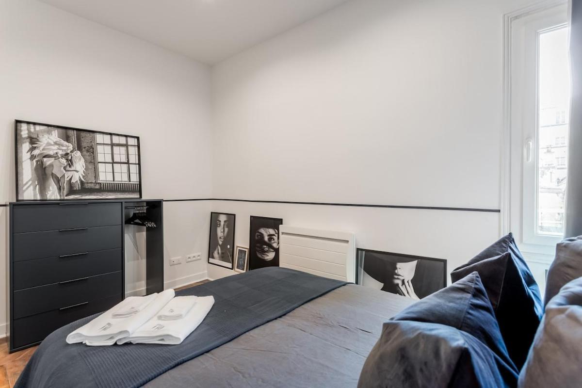 Apartment V2d Vivid Elegance Near Palais Royal 4p