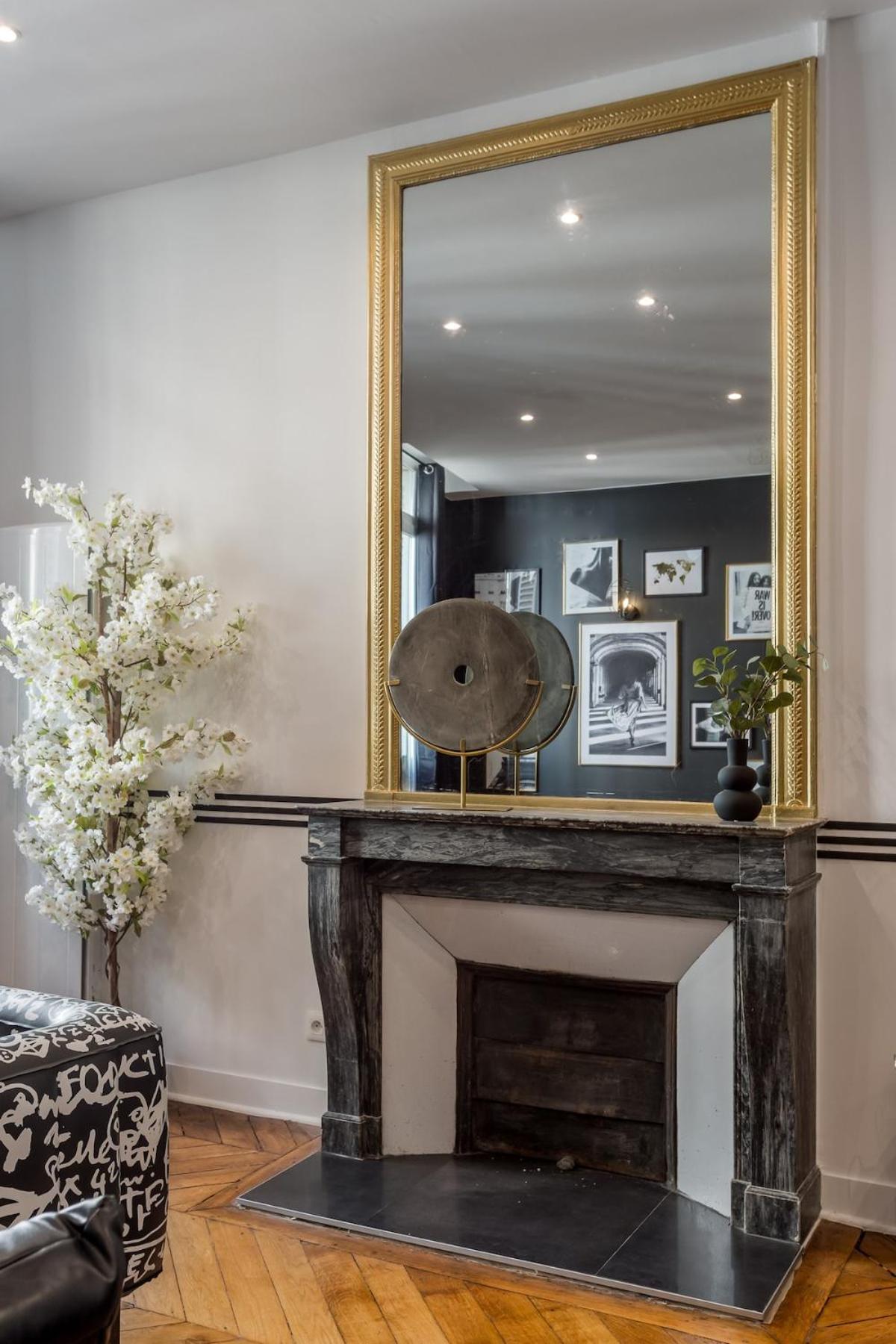 Apartment V2d Vivid Elegance Near Palais Royal 4p *
